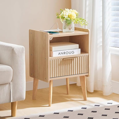 Fluted Nightstand, End Table, Small Modern Bedside Table with Charging Station, Side Table with Drawer, for Small Spaces, Bedroom, Living Room, Natural ETNA61E01
