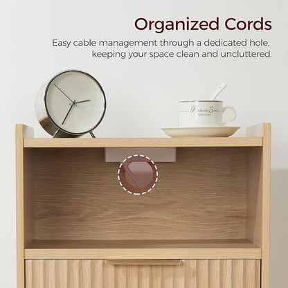 Fluted Nightstand, End Table, Small Modern Bedside Table with Charging Station, Side Table with Drawer, for Small Spaces, Bedroom, Living Room, Natural ETNA61E01