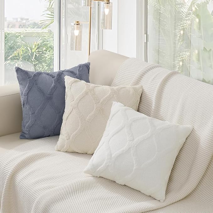 decorUhome Throw Pillow Covers 20x20 Inch Set of 2, Soft Plush Faux Fur Wool Cream White Couch Pillow Covers, Decorative Neutral Pillow Cases for Bed Sofa Living Room Home Decor