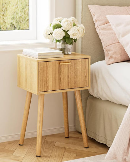 Night Stand Set 2, Oak Nightstand with Fluted Doors, Small Modern Mid-Century Bedside Table for Bedroom, End Table for Living Room