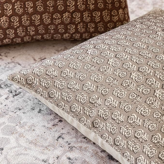 Foindtower Set of 2 Decorative Neutral Floral Print Throw Pillow Covers Vintage Accent Farmhouse Cushion Covers Boho Home Decor for Sofa Couch Chair Bedroom Living Room Outdoor,20×20 Inch,Tan Taupe