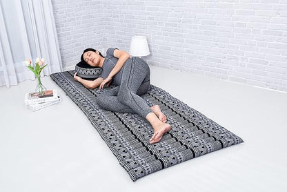 Leewadee - Foldable Floor Mattress - Japanese Roll Up Futon -Trifold Tatami Mat- Guest Floor Bed - Camping Mattress - Thai Massage Mat, Kapok Filled, 75 x 28 inches, Black White