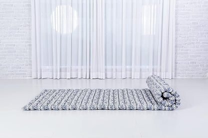 Leewadee - Foldable Floor Mattress - Japanese Roll Up Futon -Trifold Tatami Mat- Guest Floor Bed - Camping Mattress - Thai Massage Mat, Kapok Filled, 75 x 28 inches, Blue White
