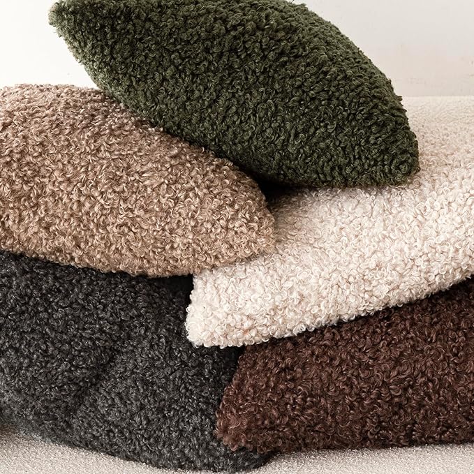 Foindtower 2 Pieces 22x22 Inch Olive Green, Faux Fur Throw Pillow Cover Accent Sherpa Furry Pillow Covers Fuzzy Soft Pillowcases Cozy Sheepskin Decorative Fleece Cushion Case for Bed Couch Living Room