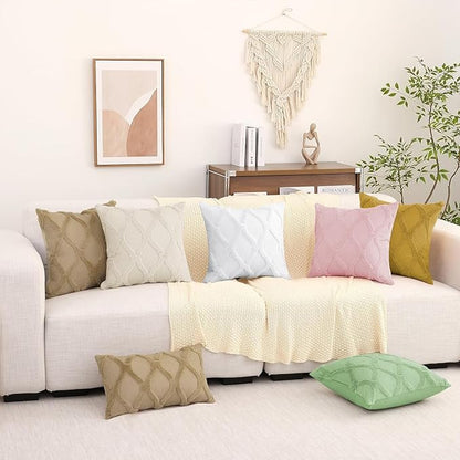 decorUhome Throw Pillow Covers 18x18 Inch Set of 2, Soft Plush Faux Fur Wool Pure White Couch Pillow Covers, Decorative Neutral Pillow Cases for Bed Sofa Living Room Home Decor
