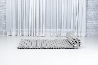 Leewadee - Foldable Floor Mattress - Japanese Roll Up Futon -Trifold Tatami Mat- Guest Floor Bed - Camping Mattress - Thai Massage Mat, Kapok Filled, 75 x 28 inches, Black White
