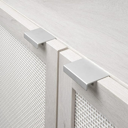 Sango Orre 2-Door Cabinet, Modern Sand Storage Cabinet with Synthetic Rattan Door Panels, Adjustable Shelf, Cylindrical Wood Legs, Discreet Finger Pulls, Elegant Furniture for Living or Dining Room